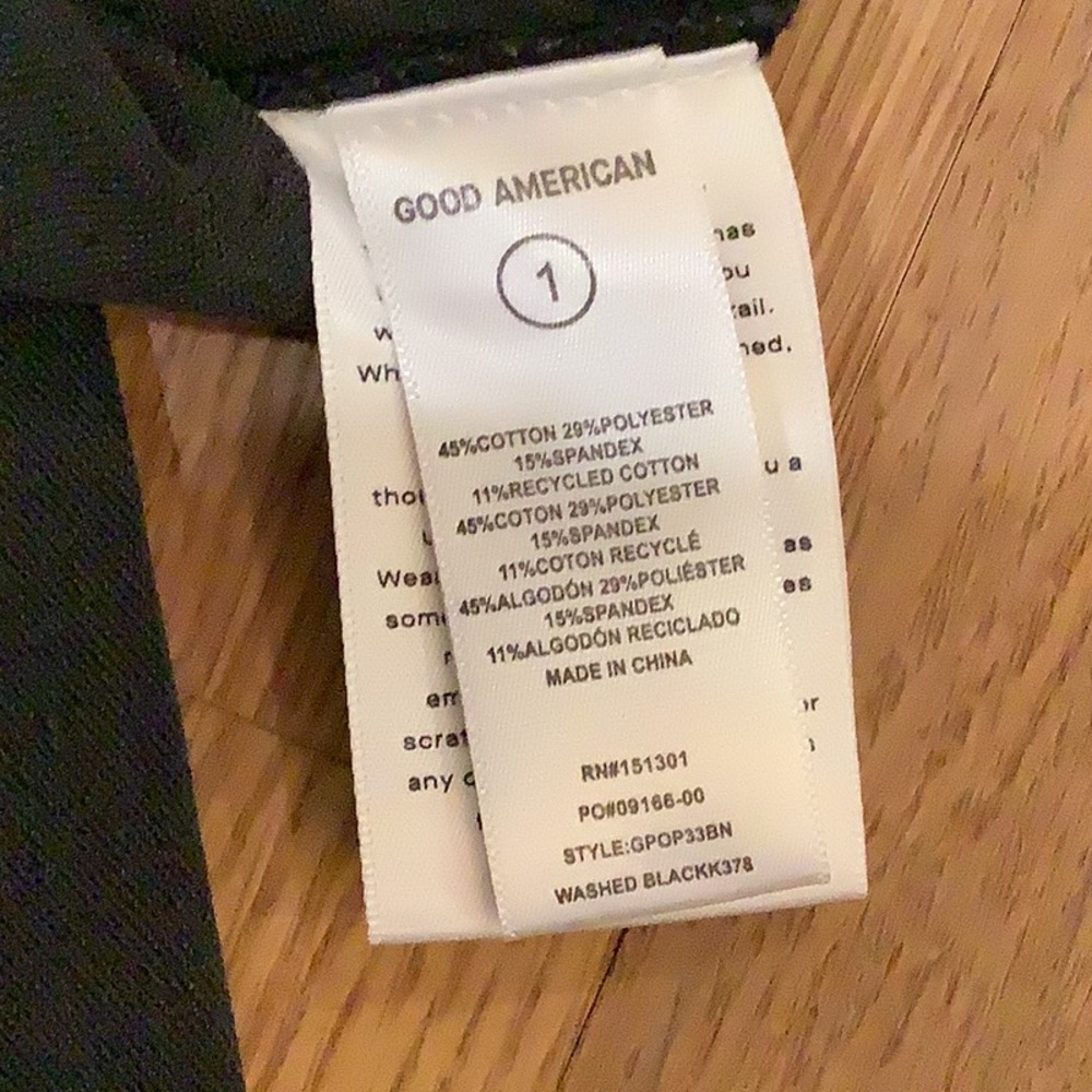 Good American bell bottom jeans - Picture 3 of 3